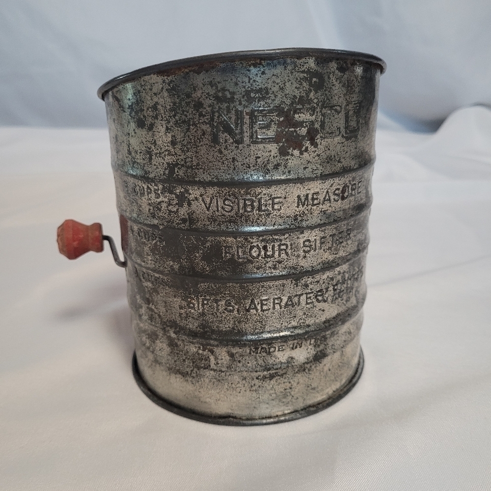 Vintage Nesco Visible Measure Flour Sifter